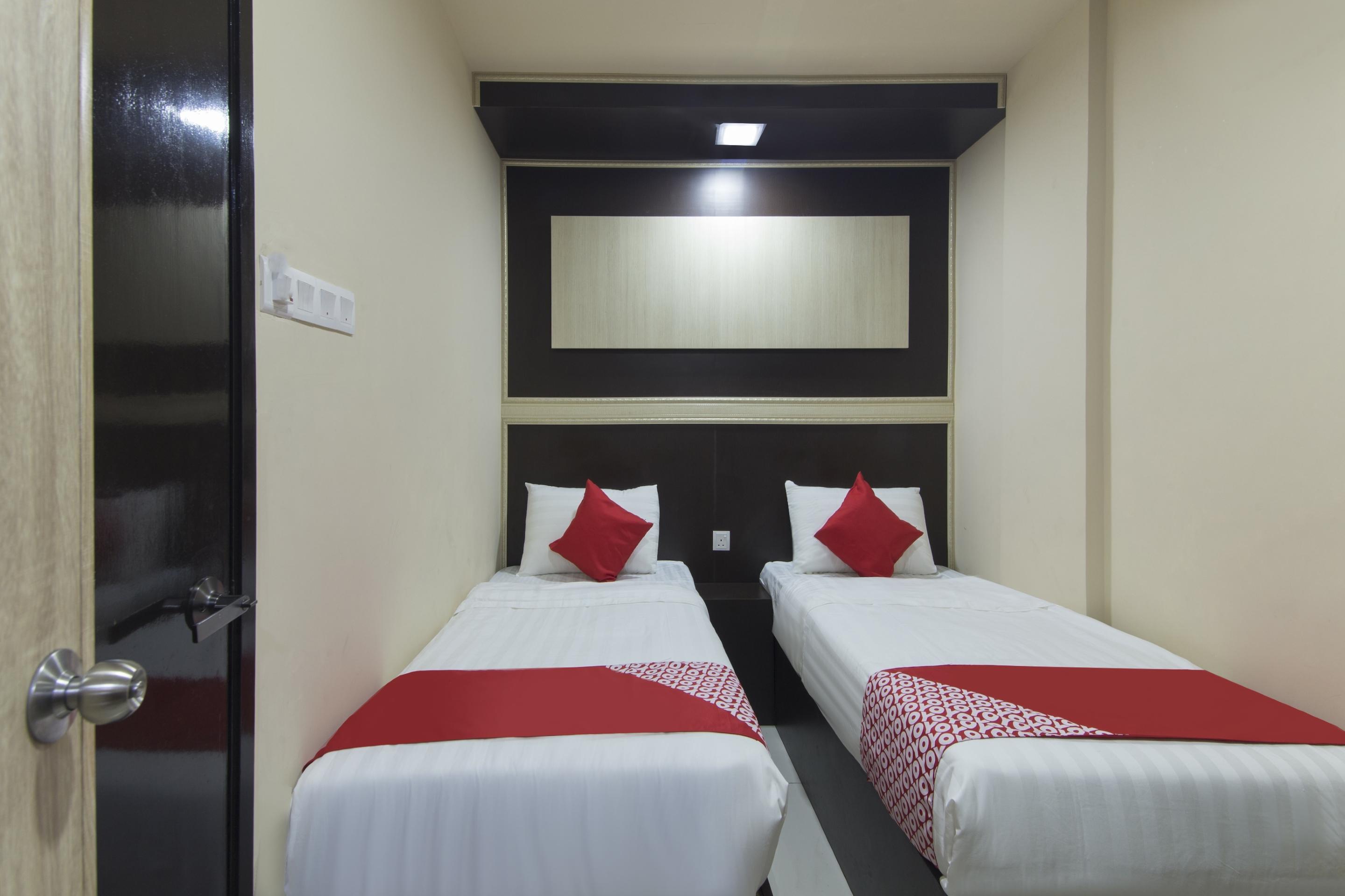 Oyo 697 Niche Valley Hotel Куала-Лумпур Экстерьер фото