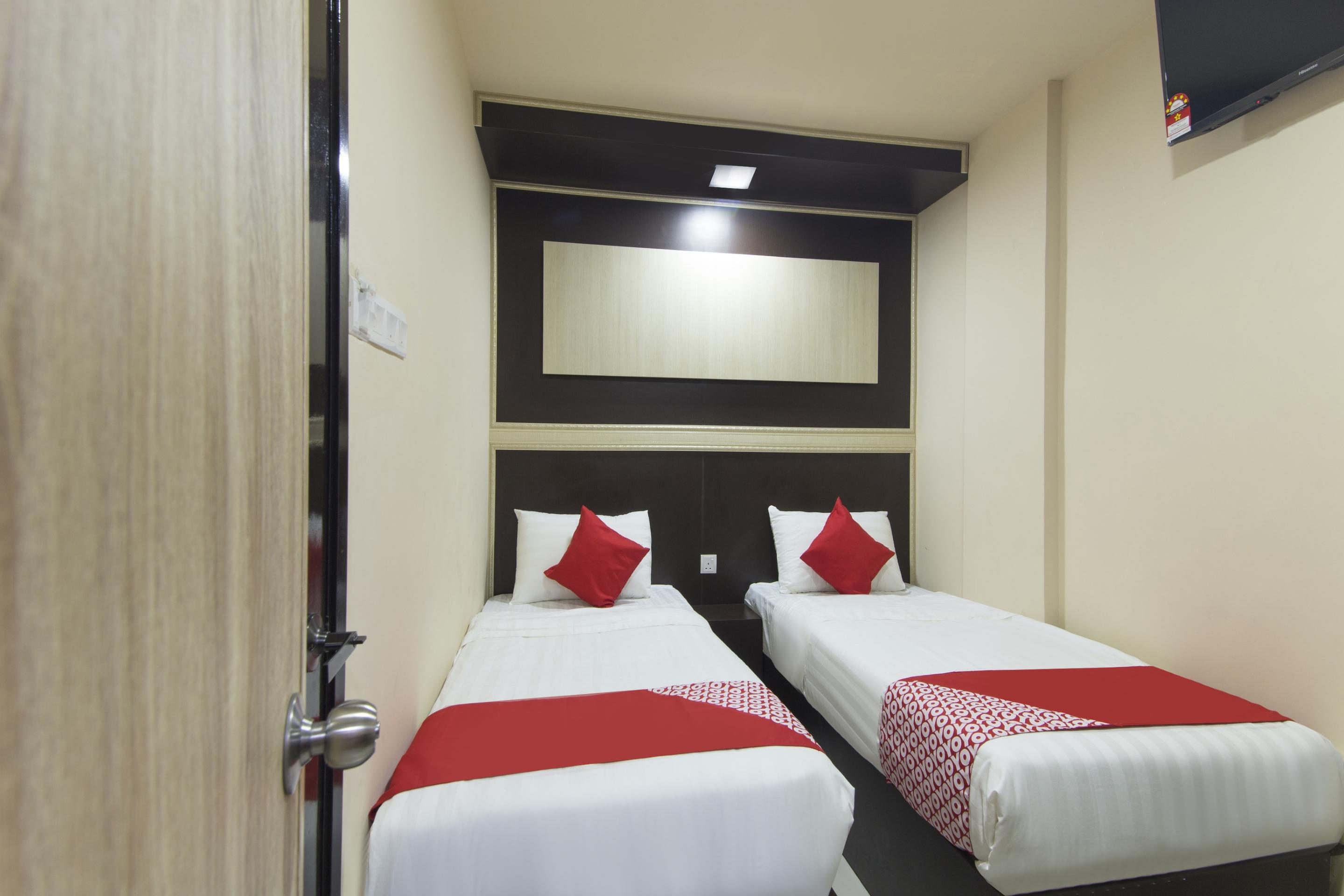 Oyo 697 Niche Valley Hotel Куала-Лумпур Экстерьер фото