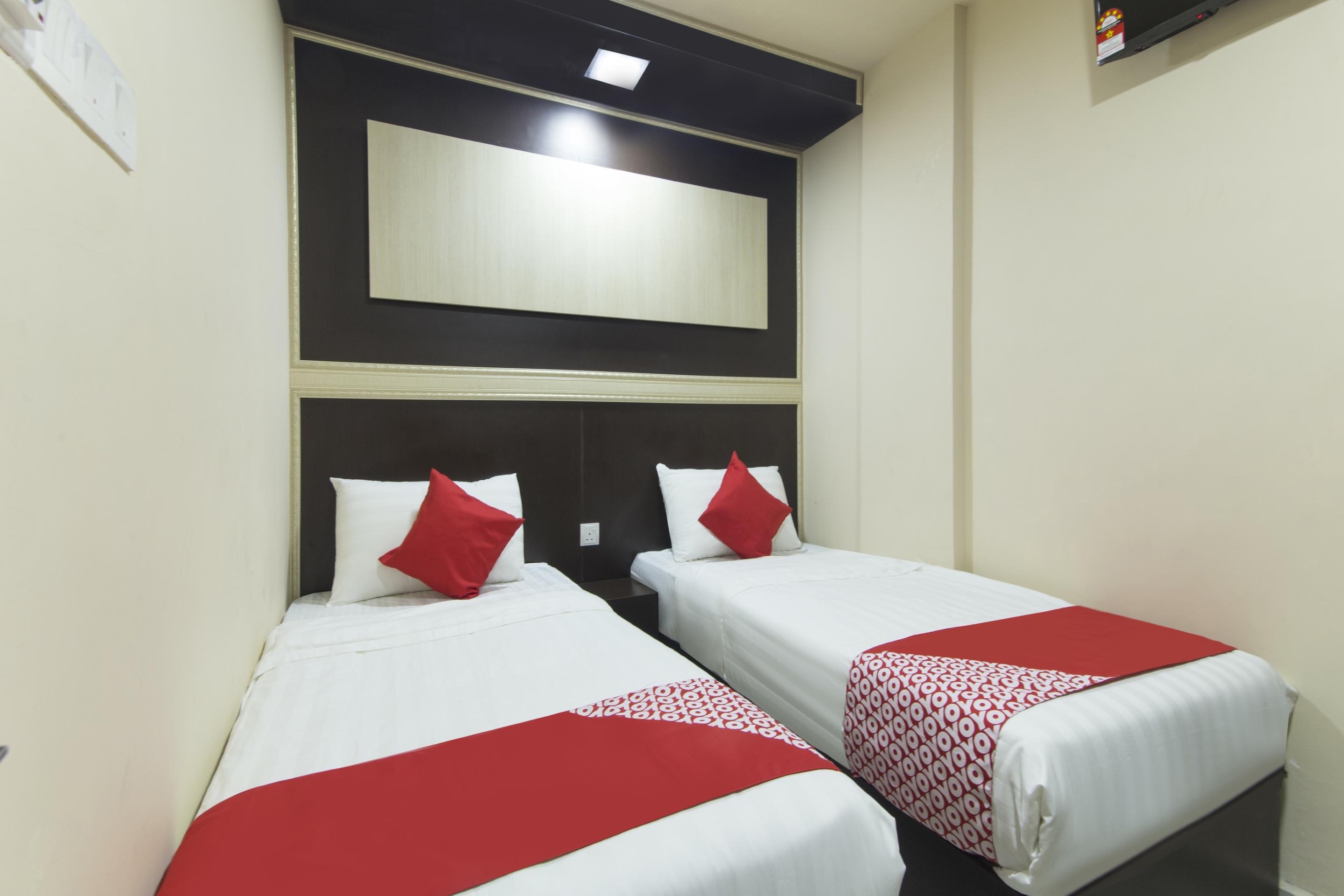 Oyo 697 Niche Valley Hotel Куала-Лумпур Экстерьер фото
