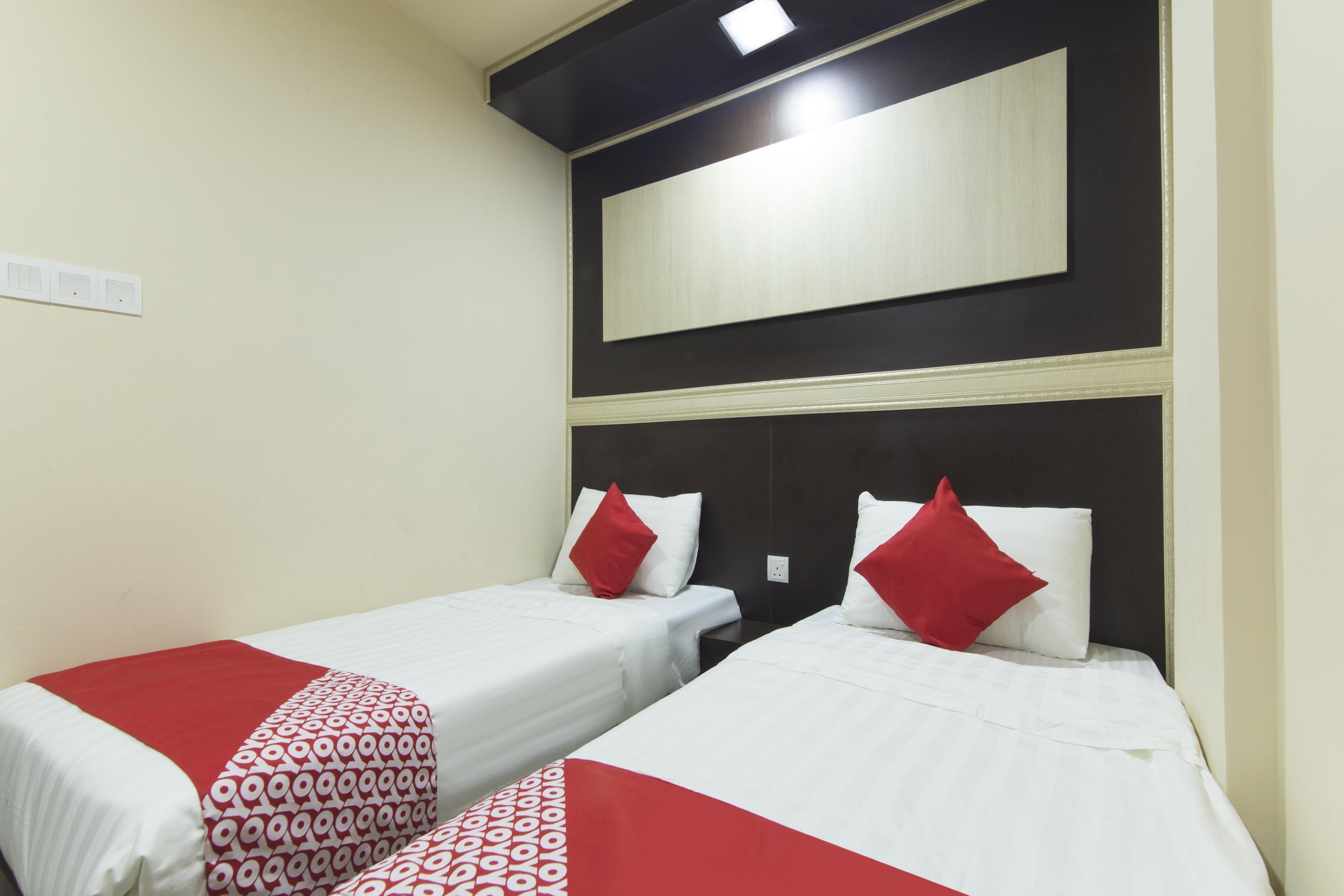 Oyo 697 Niche Valley Hotel Куала-Лумпур Экстерьер фото