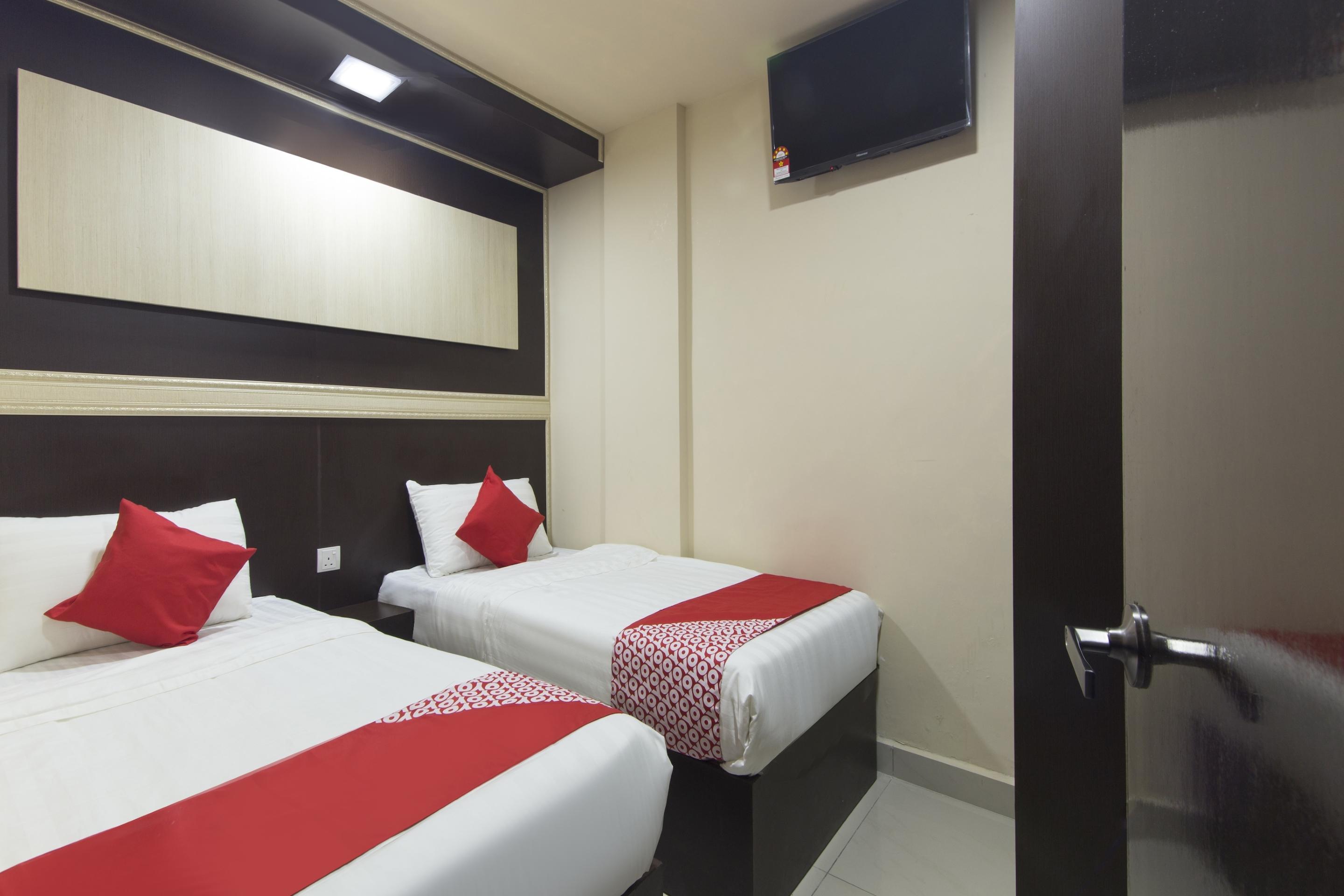 Oyo 697 Niche Valley Hotel Куала-Лумпур Экстерьер фото