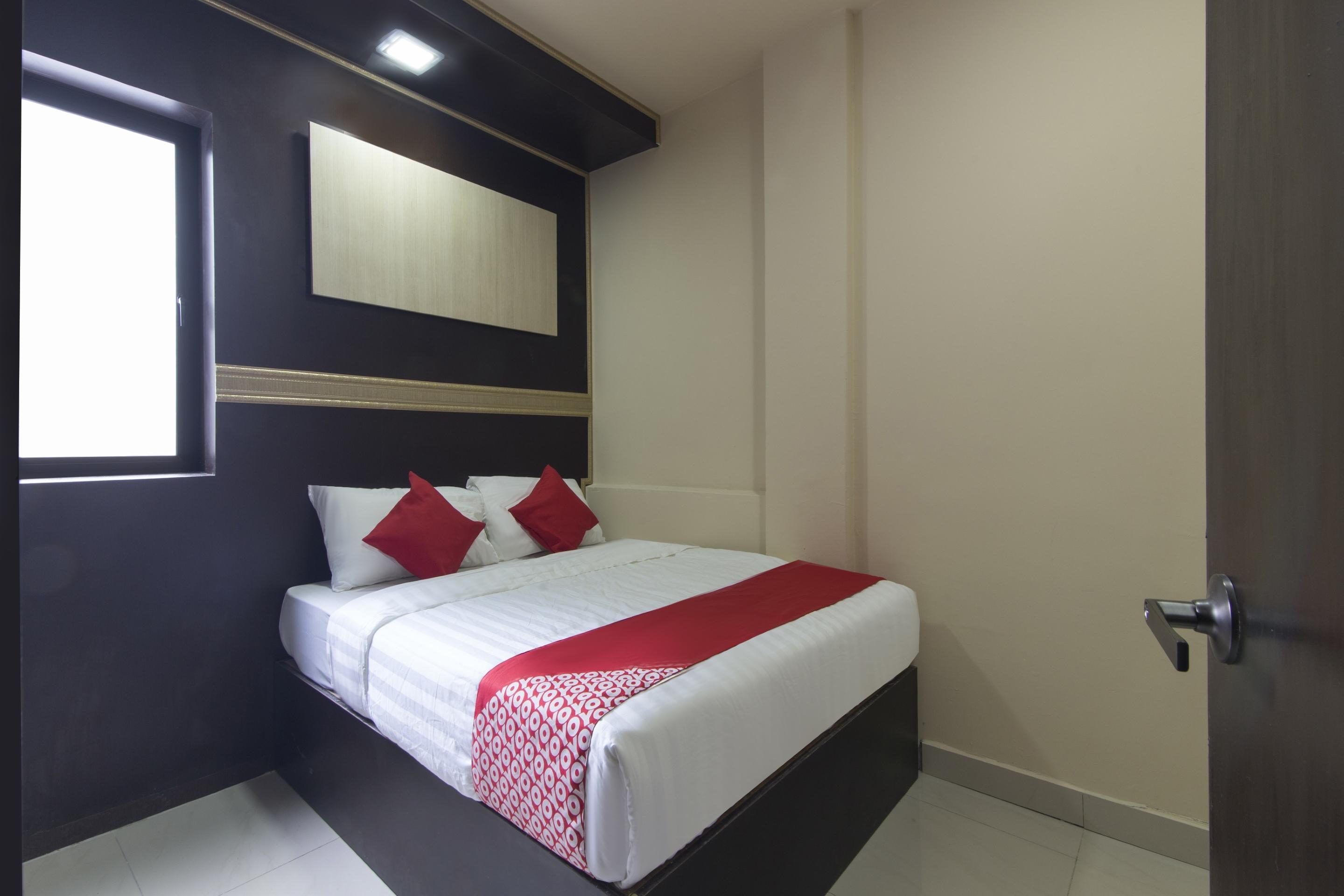 Oyo 697 Niche Valley Hotel Куала-Лумпур Экстерьер фото