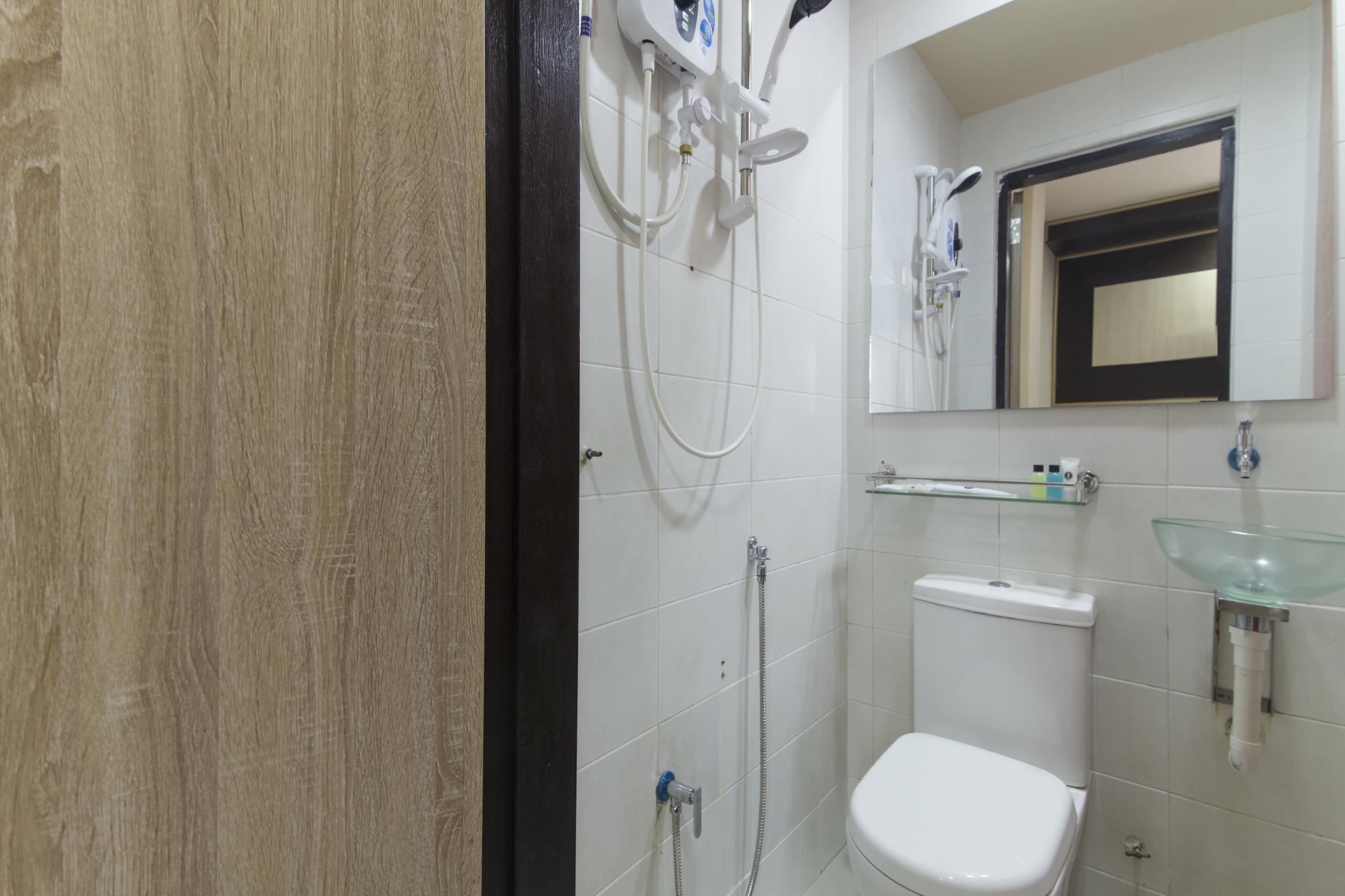 Oyo 697 Niche Valley Hotel Куала-Лумпур Экстерьер фото